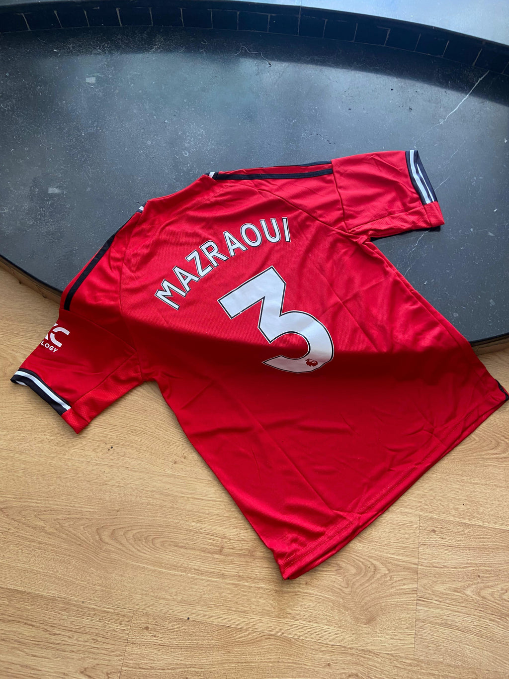 mazraoui Man United  2025/2026